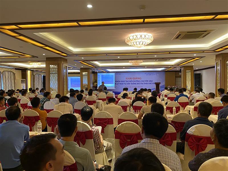 AMC bồi dưỡng nghiệp vụ đấu thầu qua mạng cho các cán bộ của Công ty Điện lực Kiên Giang