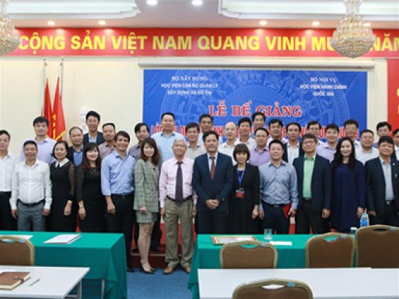 Bế giảng lớp bồi dưỡng lãnh đạo, quản lý cấp Vụ và tương đương 2019
