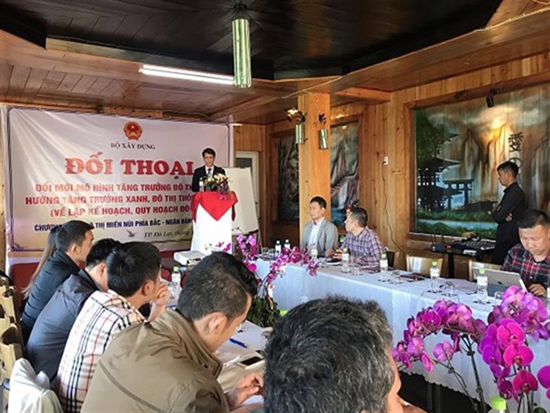 Đối thoại về đổi mới mô hình tăng trưởng đô thị theo hướng tăng trưởng xanh, đô thị thông minh